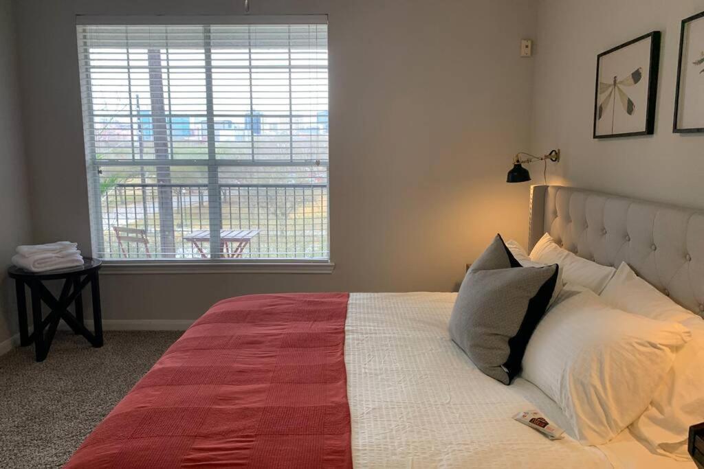 Newly Furnished 1Br Apartment W/ Hermann Park View Houston Exterior foto